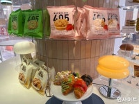 빵 굽고 크림 얹고... 디저트 성지 된 CU 성수디저트파크점, 직접 가봤다