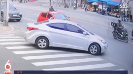 기름값 싼 주유소로 몰리는 운전자들, 새치기에 흉기 위협까지... 30대 남성 체포