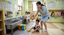 어린이집서 아이 넘어지자 교사 고소한 부모... 법원 판단은