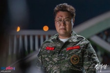 투머치토커 윤경호, '김부장' 공약 13시간 묵언수행…'컬투쇼'도 말없이 출연