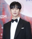 김수현, 1년 4개월만의 복귀 성공... 첫 광고부터 '품절 대란'