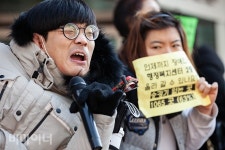 엘리베이터·장애인 화장실 없는 행정복지센터, 장애인은 어떻게?