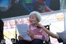 [사진] 박명애 장애인지역공동체 대표 우리는 분명히 승리할 것입니다!