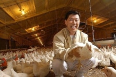 10조 회사, 25살 아들에게 물려준 하림의 도덕경영