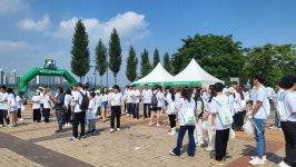 롯데마트, 깨끗한 한강공원 만드는 2023 RE:EARTH 푸르깅 개최
