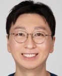  누렇게 변색된 치아, 치아미백으로 하얗고 깨끗하게
