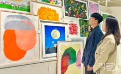 [포토] 현대백화점 천호점, 아트앤에디션 갤러리 & 카페 오픈