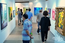 롯데마트, 송파점 미술품 매장서 올아트페어 진행…1000여점 전시