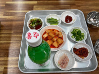 [조승연 PD의 맛썰] 겨울 오서산, 홍흥집 소머리국밥과 홍주 생막걸리