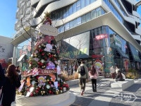 [포토 직썰] 올리브영 팝마트와 크리스마스 팝업 대축제