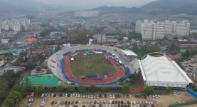 음성종합운동장 시설 보수..내년 이용 제한