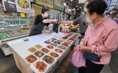 [르포] 전통시장 상인들 4% 경제성장률? 우린 포함 안 됐겠죠