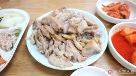 [도시탐구] 순대국밥, 혼밥과 혼술을 위해 내려온 천사?