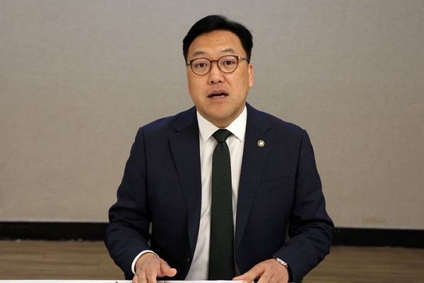 윤석열, 이진숙과 김병환 후보자 인사청문 경과보고서 송부 요청 재가...국회에 임명 임박!