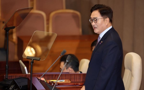 우원식 국회의장, 개헌 논의 중요성 강조하며 추가경정예산 처리 촉구