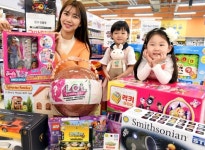 이마트·홈플러스·롯데마트, 어린이날 완구 대축제…대세 장난감 모여라