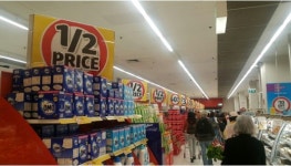 호주 유통업계는 가격전쟁 중… 알디 효과에 할인 마케팅 성행