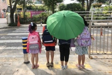 서산시, 초등학교 앞 횡단보도에 노란발자국 설치