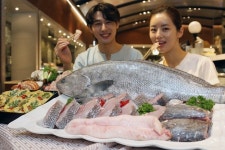 신세계百 보양식의 왕 민어, 간편하게 즐기세요