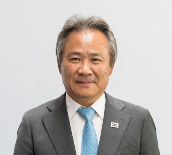 이기흥 후보, ‘허위 사실 등 명예훼손’ 혐의로 이종걸 후보 제소