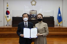 이유경 인천 남동구의원, 2개 NGO봉사단체에 표창장 수상