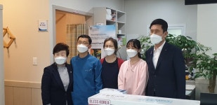 이강덕 포항시장, 죽장한의원 방문⋯ 의료취약지역 보편적복지 강조
