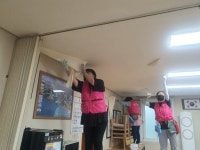 [14일 인천 중구 소식] 중구여성회관 봉사팀, 경로당 도배 봉사 등