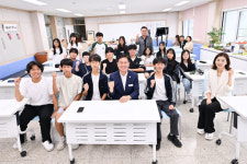 [10일 양평군] 전진선 군수, 지평중학교 사람책 프로그램 특강 진행 등