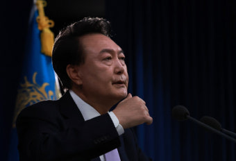 교수는 시국선언, 학생은 대자보⋯ 커져가는 대학가 '윤 대통령 퇴진' 목소리