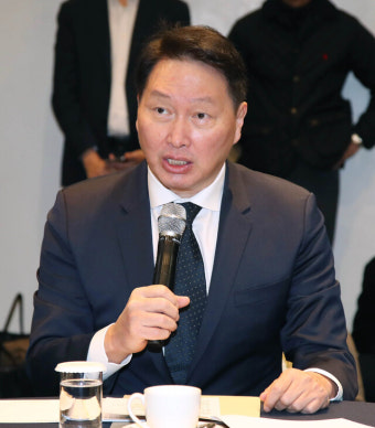 정치·경제 대격변기…커지는 최태원 회장 역할론