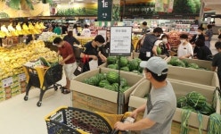 폭염·폭우에 치솟는 과일값…‘정부‧대형마트’ 손잡고 부담 낮춘다