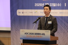 [ADC 포토] 축사하는 이정헌 더불어민주당 국회의원