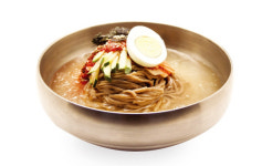 국밥 브랜드 육수당 여름 시즌 메뉴 막국수 2종 재출시