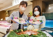 현대백화점, 동원산업과 협업 붉바리 활어회 선보여