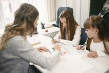 한국장학진흥원, 한국사-한국어-한자-인문학지도사 1급 자격증과정 수강 이벤트 진행