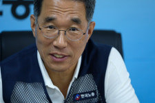 늘 개혁 대상이었던 노동, 이제는 정부가 먼저 바뀌어야