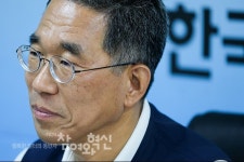 늘 개혁 대상이었던 노동, 이제는 정부가 먼저 바뀌어야