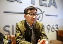 노동절에 부당해고 맞서는 김용일 지회장