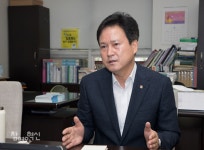 권정오 위원장 노동조합의 자주성 지키기 위해 7년 싸웠다
