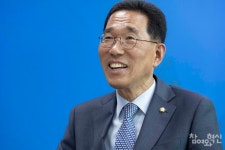 김주영 