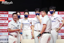 웰컴저축銀, 두 경기 연속 패배... 신한금융투자에 2-4 분패 [PBA 당구 팀리그]