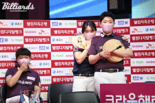 미스샷이 럭키샷으로...크라운해태, 김재근의 럭키샷으로 SK렌터카에 극적인 무승부 [PBA 당구 팀리그]