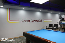 리플레이 모니터로 내가 친 샷 감상하는 로켓캐롬클럽