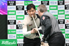 [BM포토] 잘 쳤습니다 인사하는 노병찬과 쿠드롱 [프로당구 PBA 투어]