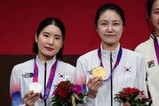 韓 최인정-송세라, 항저우 아시안게임 펜싱 여자 에페 개인전 금·은메달 획득