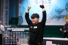 2002년생 정예성, 블롬달 꺾고 16강 진출 역대급 이변[서울 당구월드컵]