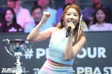 프로당구 홍보대사 된 트롯 공주 두리, 내년에는 와일드카드로 LPBA 투어 도전