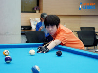 [B&포토] 포켓볼 매력에 푹 빠진 학생 참가자