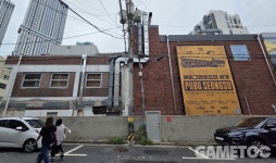 [핫플] 펍지성수에는 배틀그라운드 속 힙한 PC방도 있네