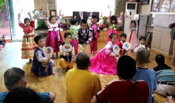 음성 쌍봉초 새생명장애인집서 위문공연